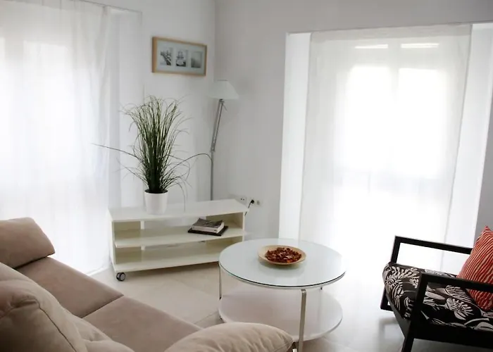 Cosy Apartment / Literally At The Foot Of Alhambra